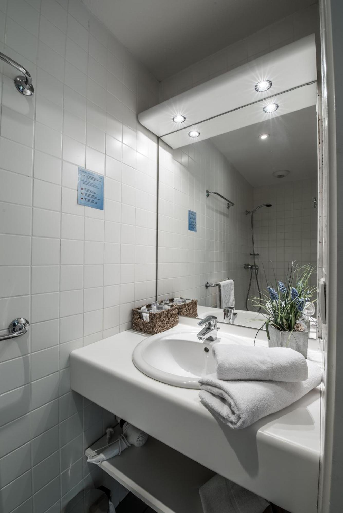 Hotel Le Marintan Saint-Michel-de-Maurienne Room photo
